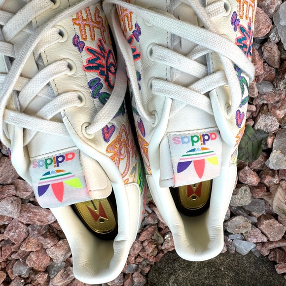 Adidas - Picture 6 of 14